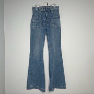 American Eagle Flare Jean size 6